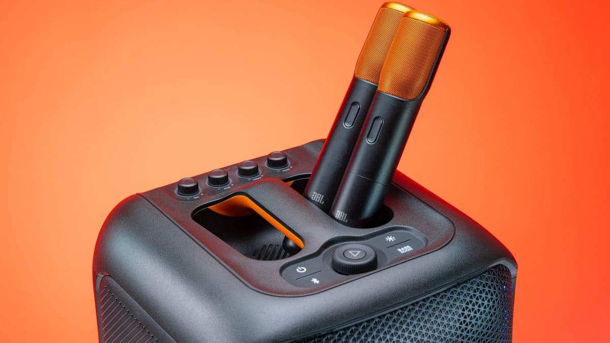 Karaoke system — speaker, two mics, screen